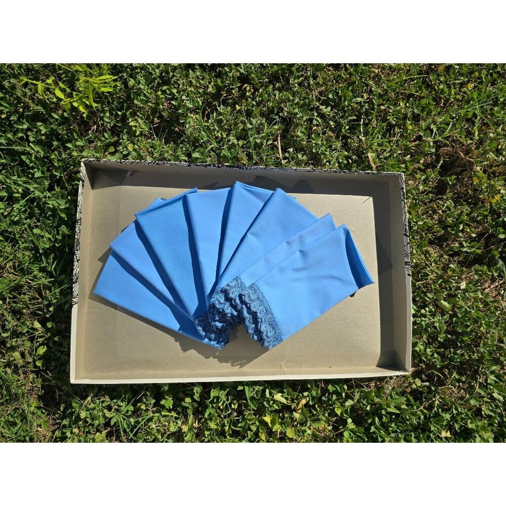 Set Of 6 Elegant Blue Lace‎ Trimmed Napkins Polyester & Cotton For Dining 1970s